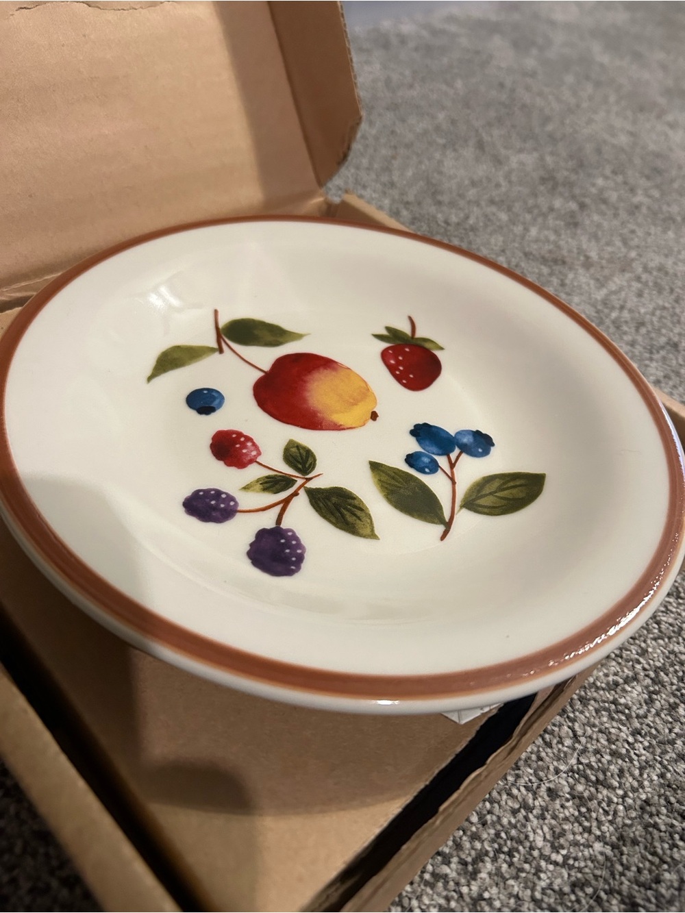 Longaberger berry dessert plate- White with Multicolor Fruit